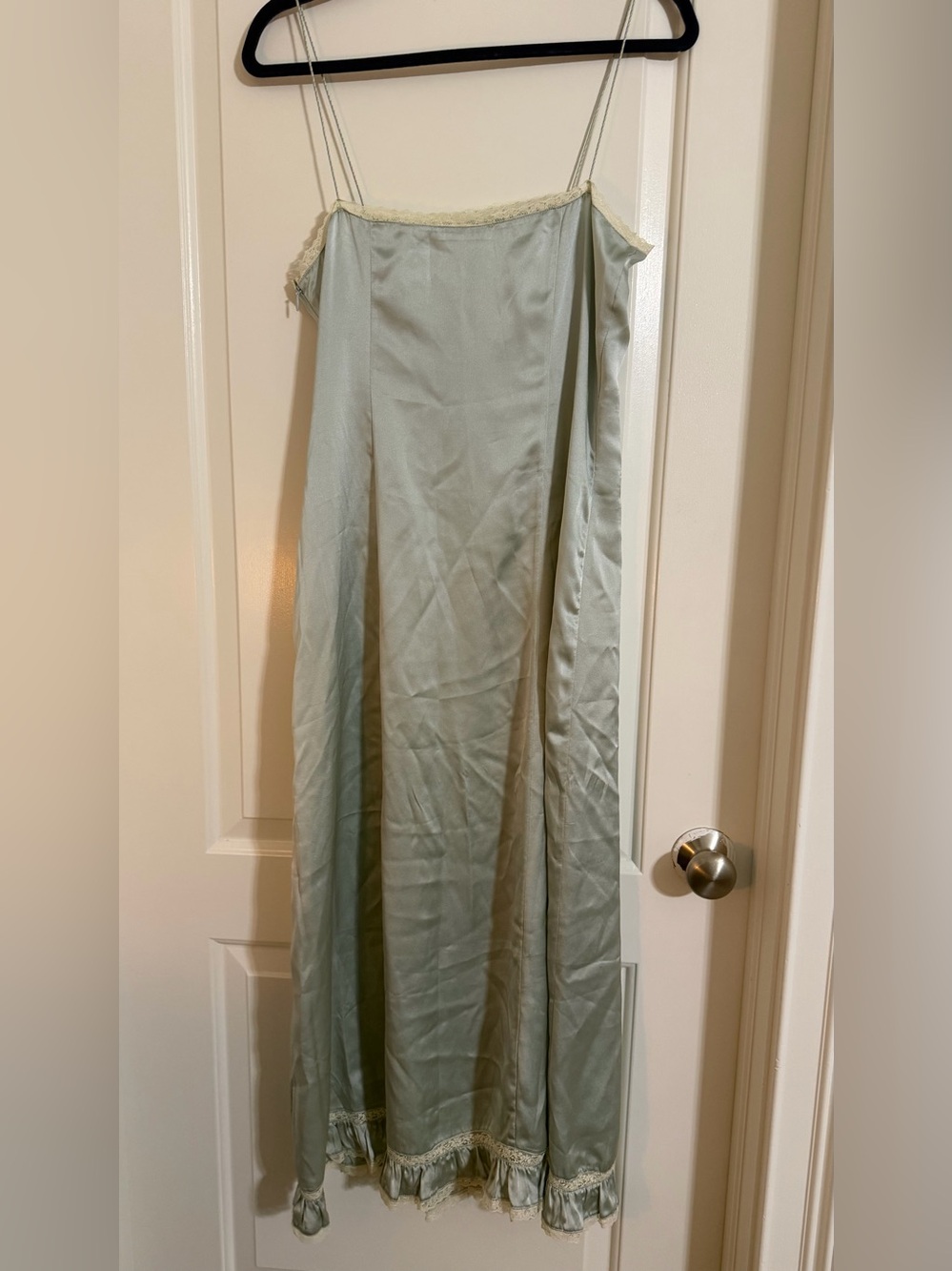 Doen Celano Dress Silk Dusty Blue with lace ruffle trim - Picture 3 of 10